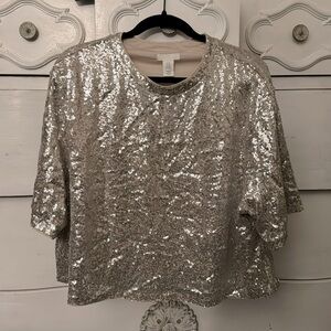 h&m cropped beige sequin tee xxl